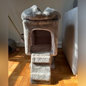Small cat tree